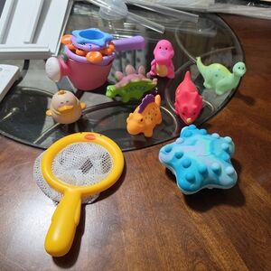 Colorful Kids Bath Toy Set with Yellow Scoop and Blue Starfish